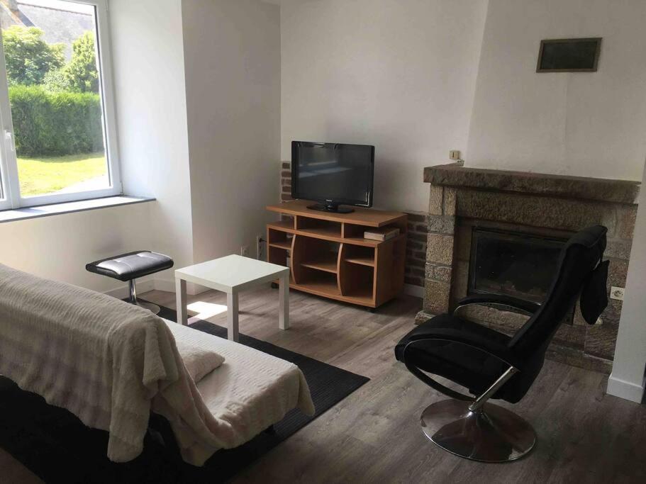 Вилла Maison Au Calme Recemment Renovee Lescouet-Jugon Экстерьер фото